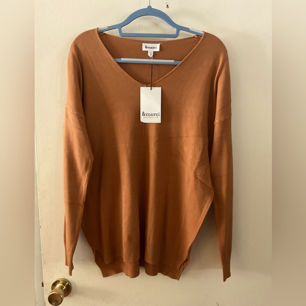 NWT, TUNIC LENGTH V NECK SWEATER BY &MERCI.  SIZE LARGE